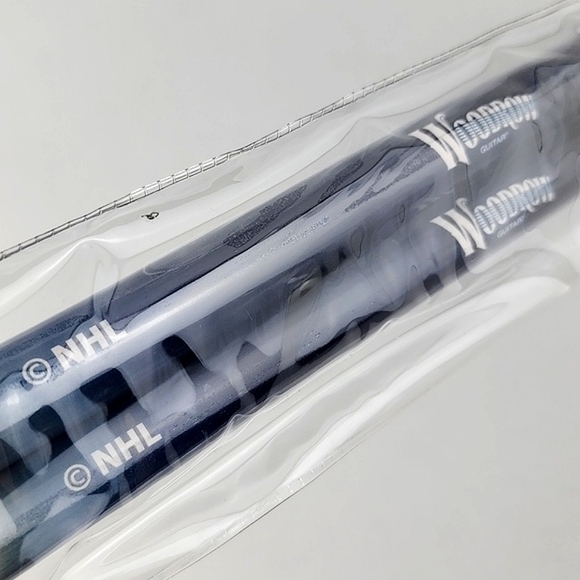 Winnipeg Jets Official NHL Woodrow Drum Sticks - Picture 11 of 12